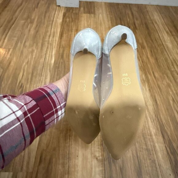 I. Miller Silver Rhinestone Kitten Heels Size 9 - Picture 4 of 5